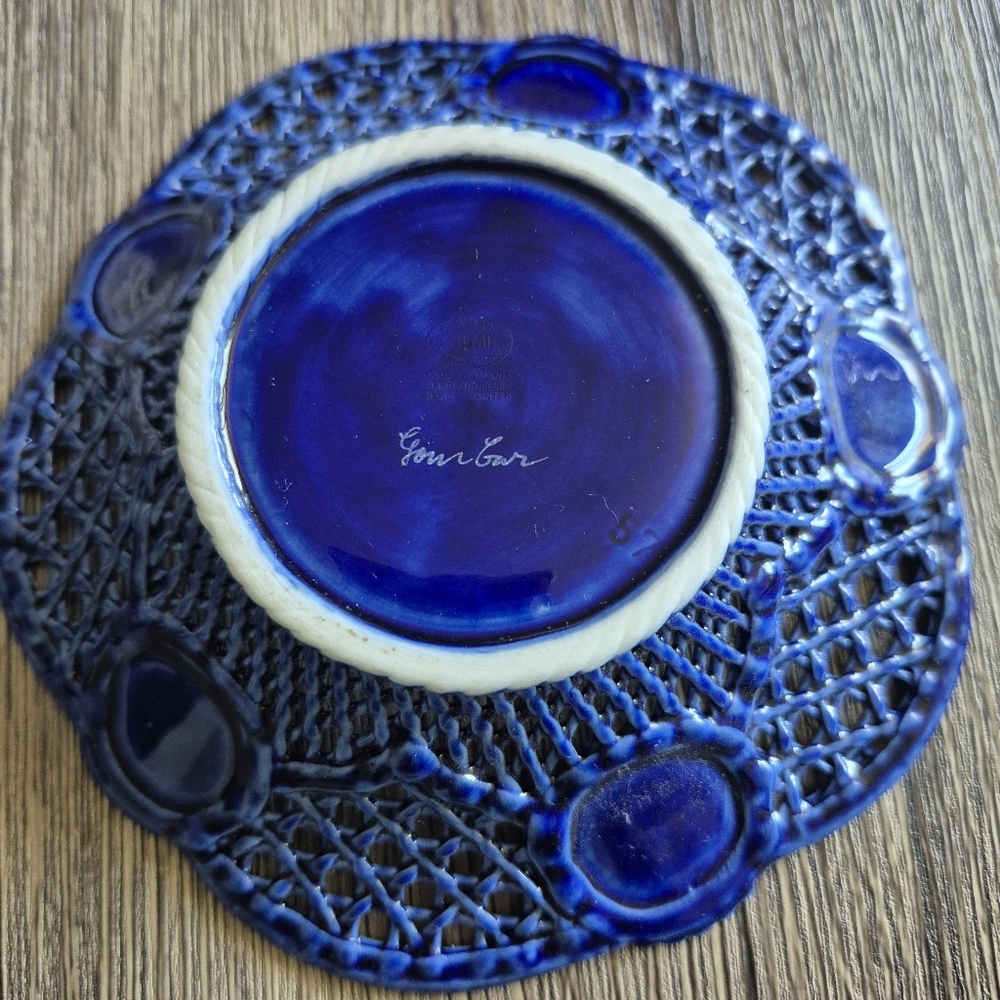 Vintage Europa Signed SIM Porcelain Hand Painted  Reticulated Dish 6" x 6" - Picture 4 of 9